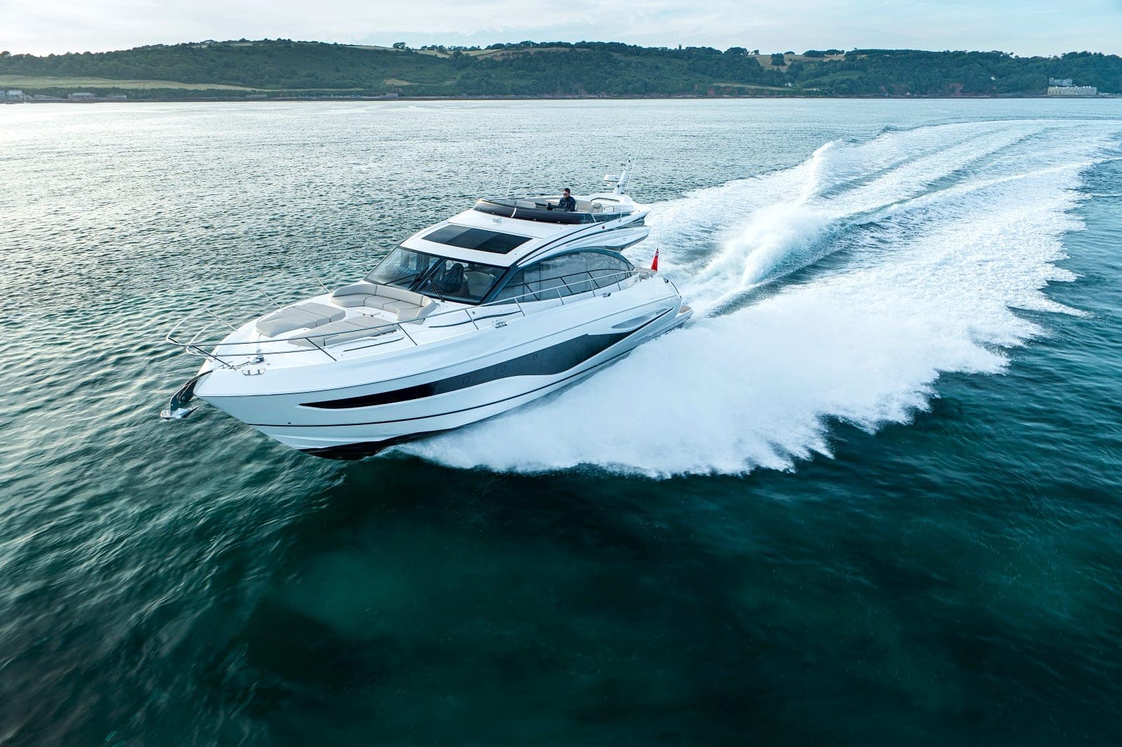 Princess S65 en navigation, vue de trois quarts