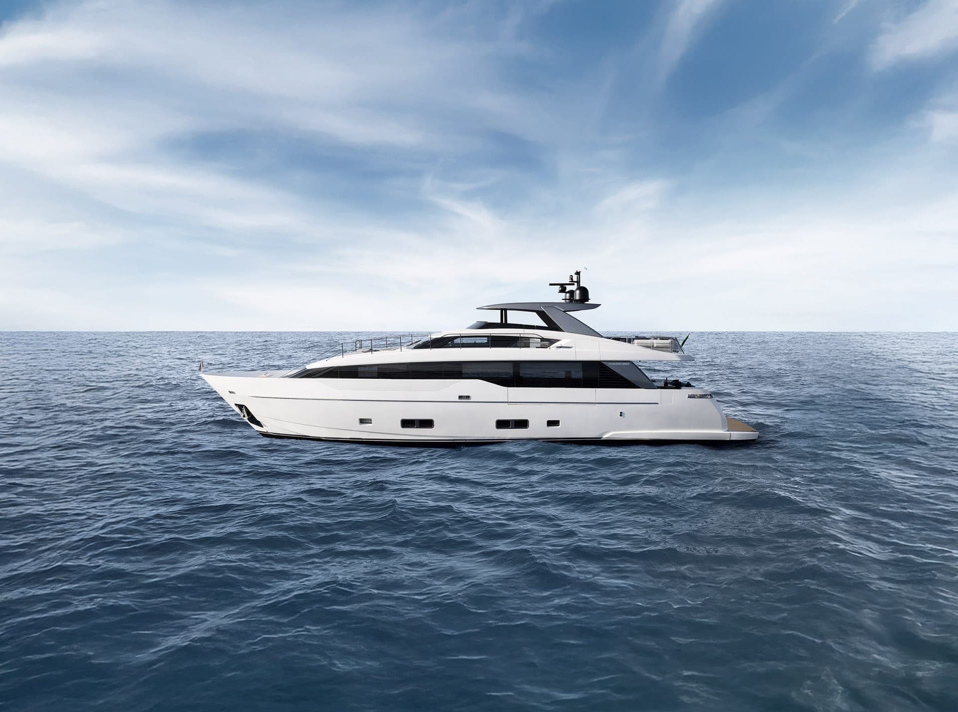 Sanlorenzo SL90 Asymmetric en mer, vue de profil bâbord